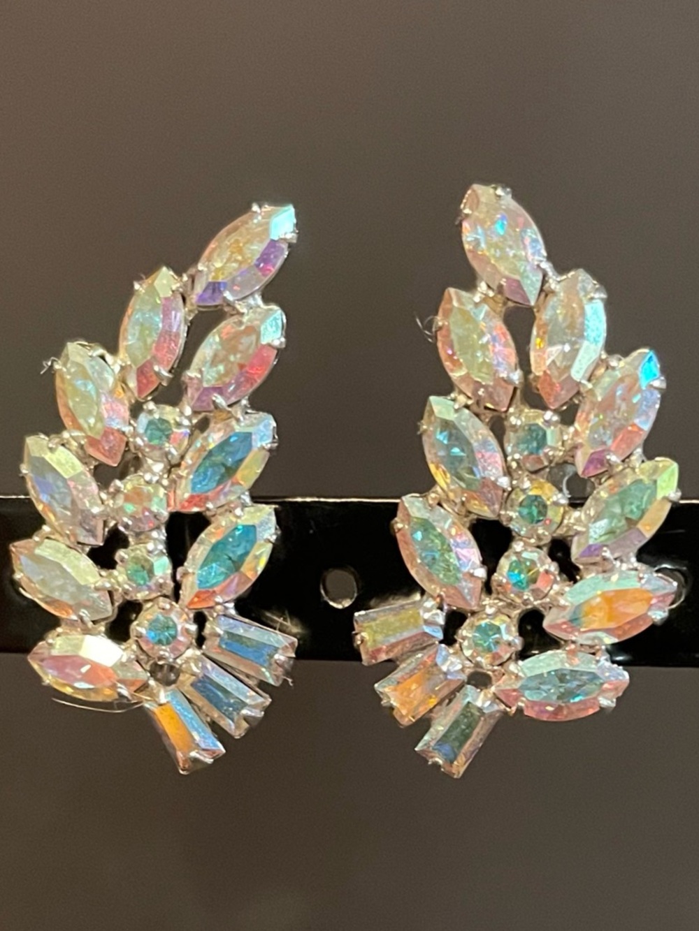 Signed B. David Vintage AB Rhinestone Earrings - Picture 5 of 7